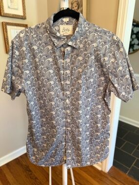 Bixby Nomad Men's Blue Wave-Print Short Sleeve Shirt